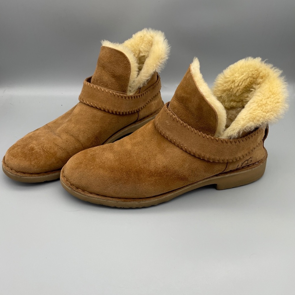 UGG Mckay Womens Size 11 Chesnut Suede Sheepskin Winter Ankle Boots 1012358
